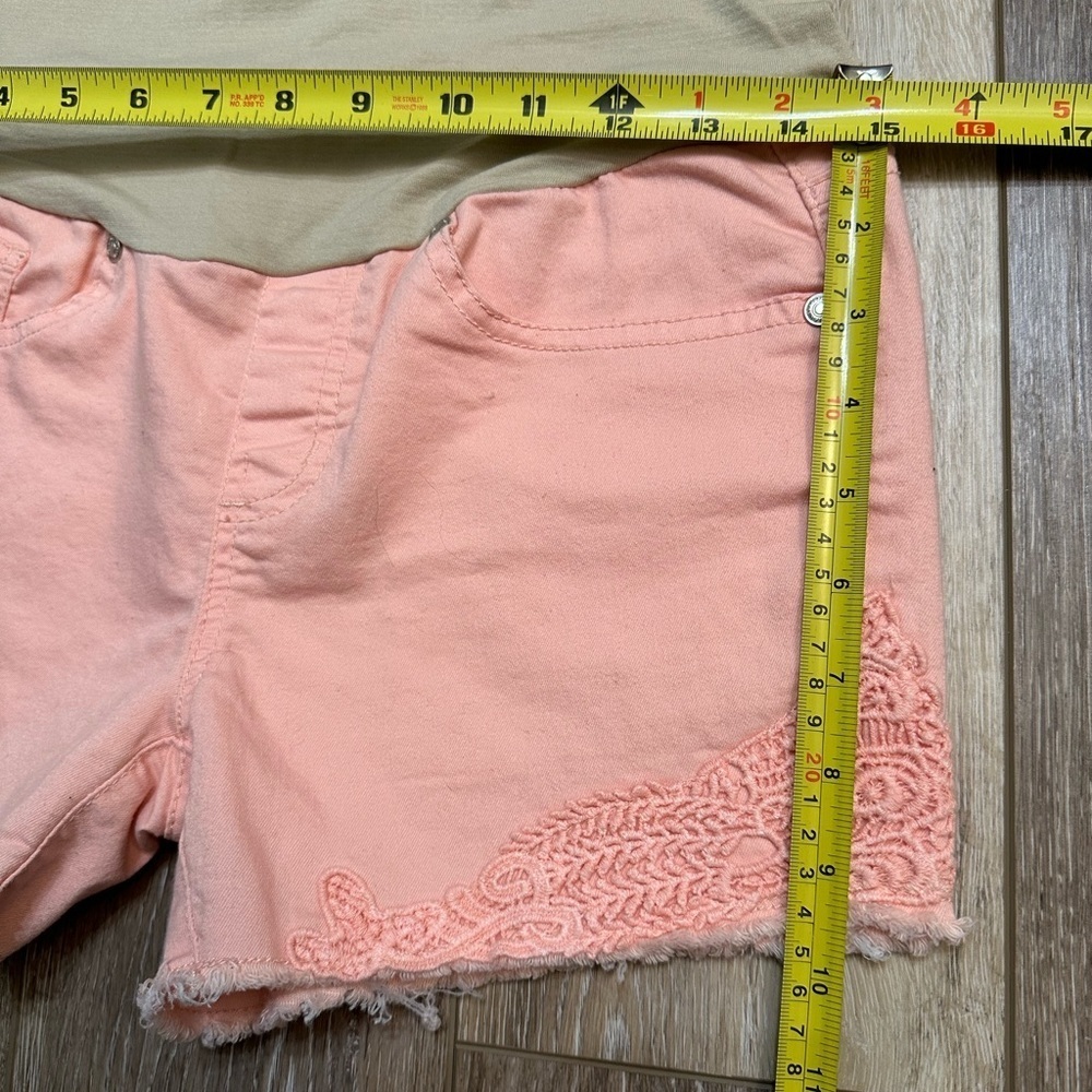 🛍️ Bella NDA. Maternity shorts great condition. - Picture 3 of 5